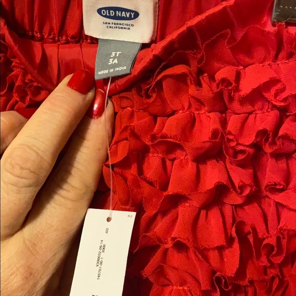 Girls Old Navy NWT red ruffled skirt size 3T - Picture 2 of 3